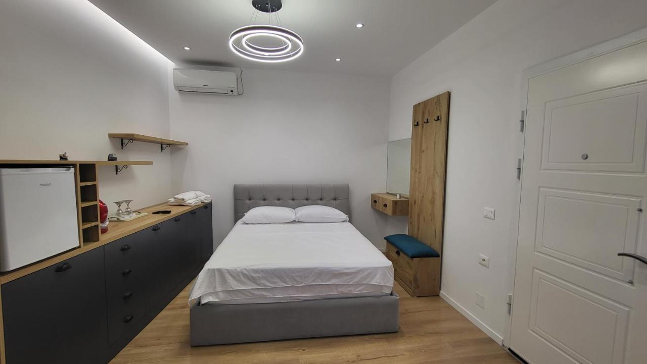 Karanxha'S Room 地拉那 外观 照片