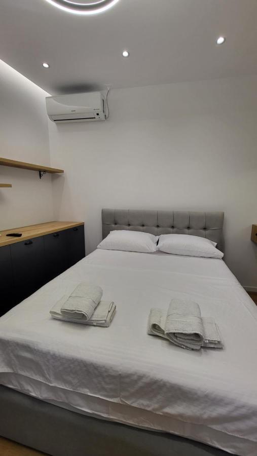 Karanxha'S Room 地拉那 外观 照片